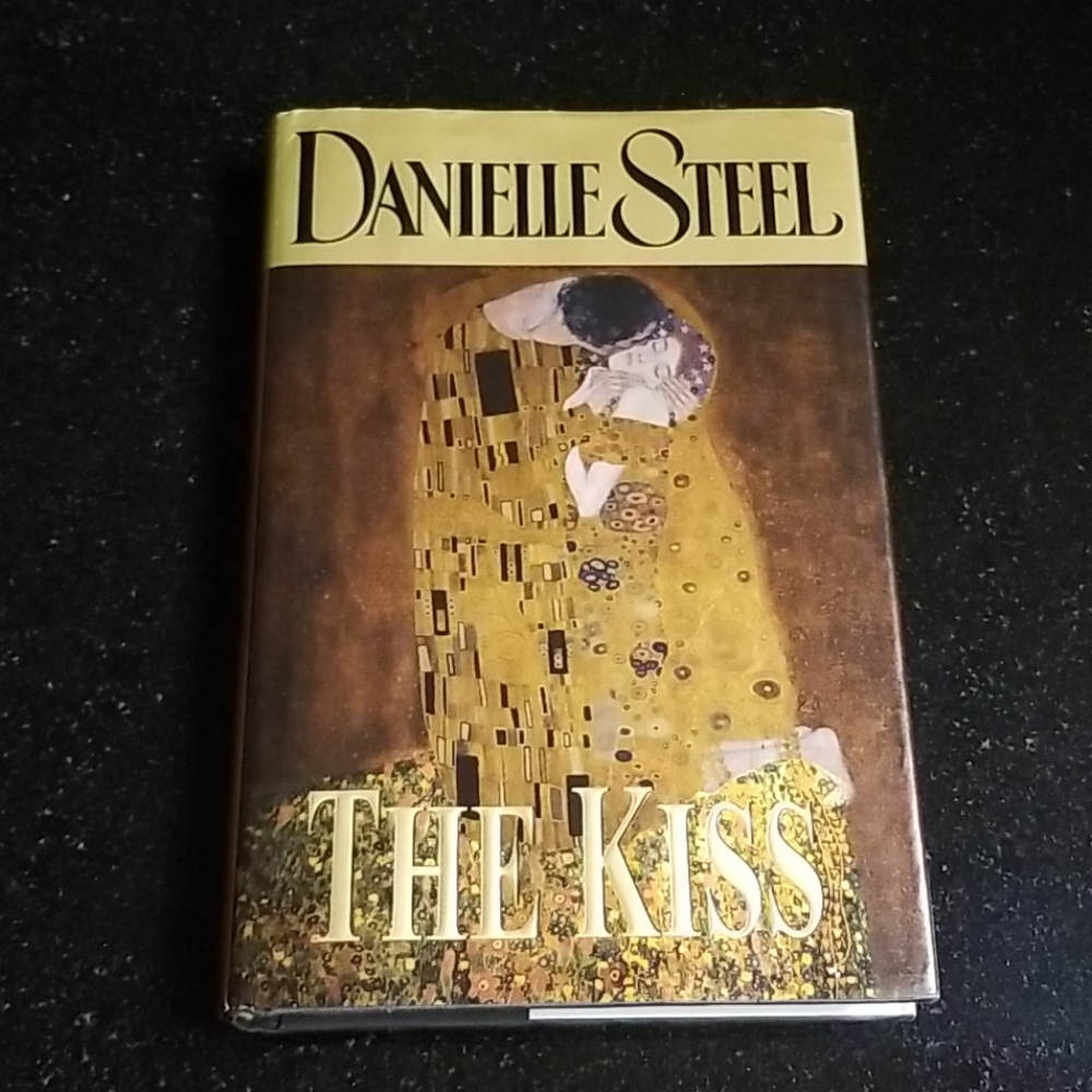 Danielle Steel~~THE KISS